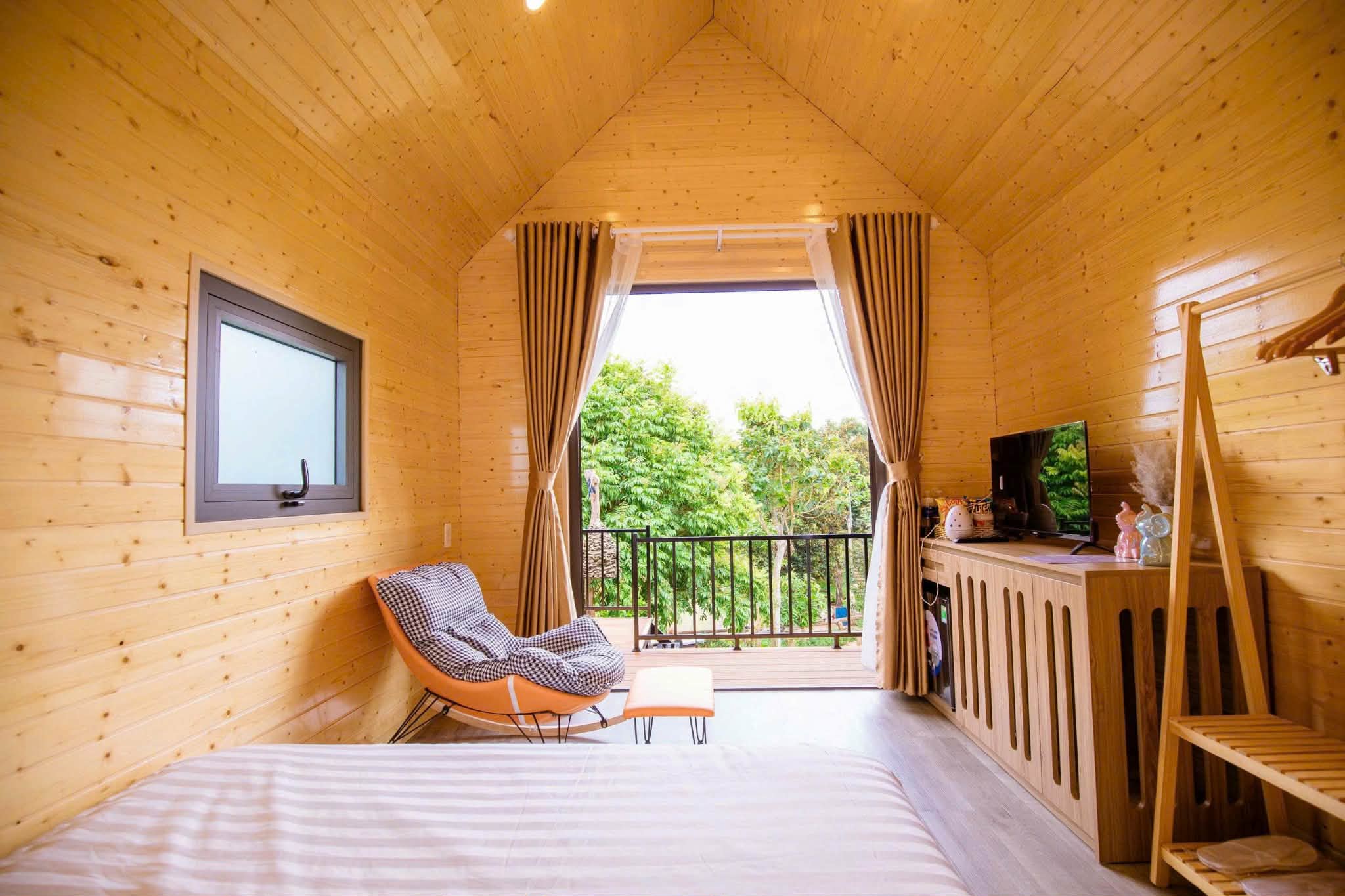 Giường ngủ trong cabin tam giác