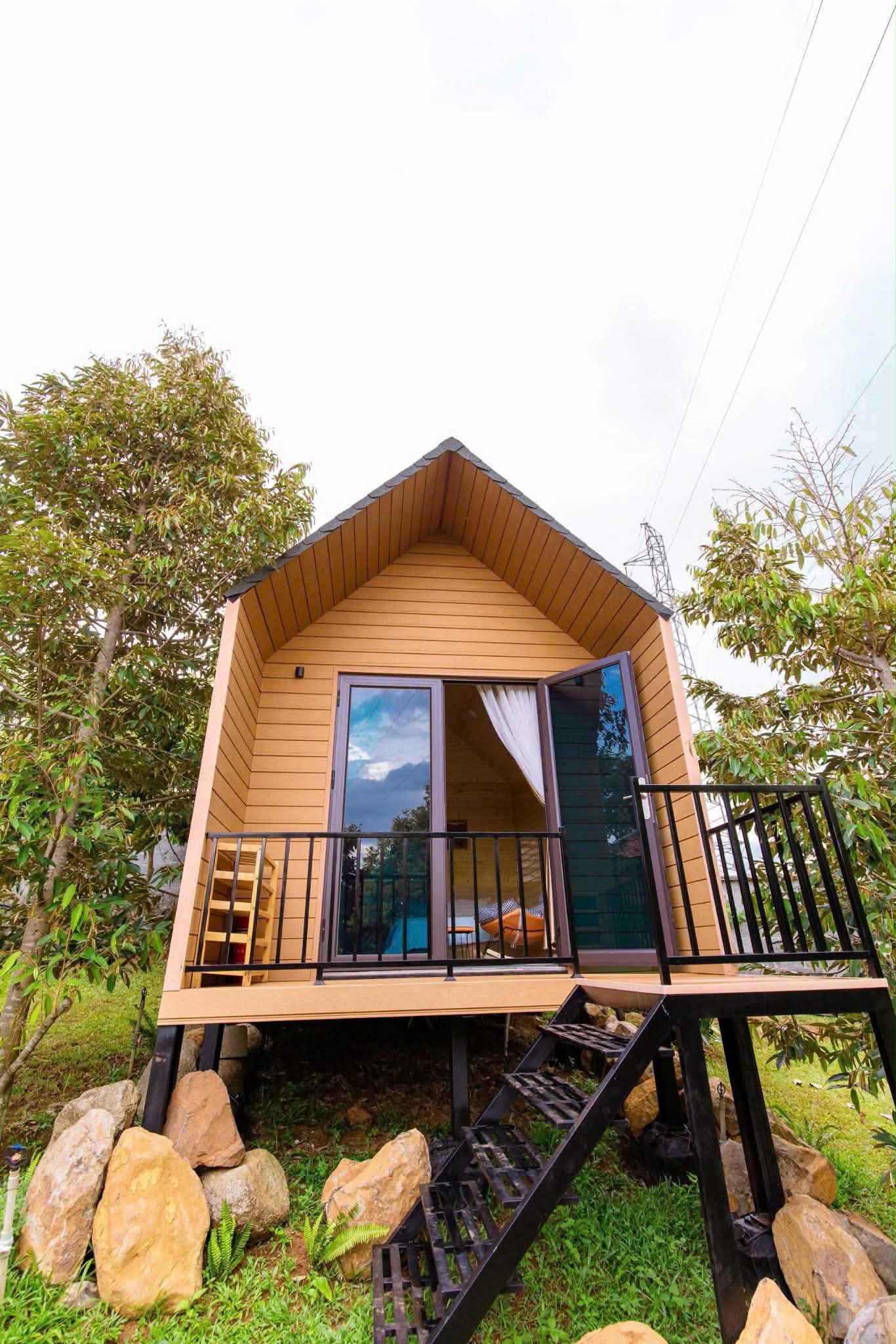 Giường ngủ trong cabin tam giác
