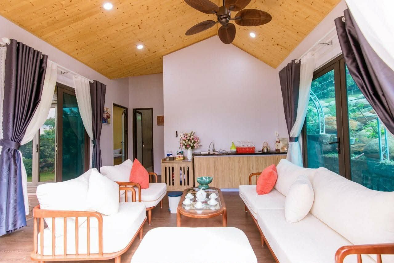 Phòng sinh hoạt chung sáng sủa